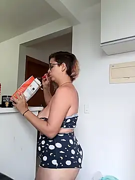 Escarlate4you  online show from 5, 12, 2024