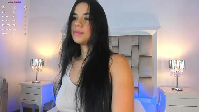 Mara Betancurt online show from 11, 1, 2025