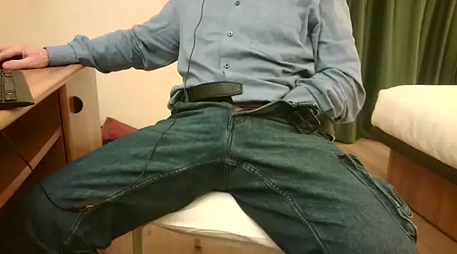 Giulio35 Pika online show from 19, 2, 2025