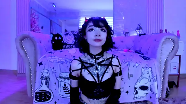 zephirahabney online show from 30, 1, 2025