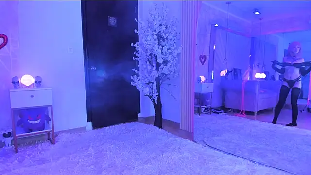 zephirahabney online show from 2, 3, 2025