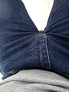 Snapshot of RIP_Curl chatting on 22, 11, 2025 RIP Curl online show from 22, 11, 2025