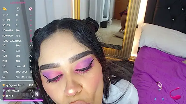 Snapshot of coraline_v chatting on 24, 12, 2024 coraline v online show from 24, 12, 2024