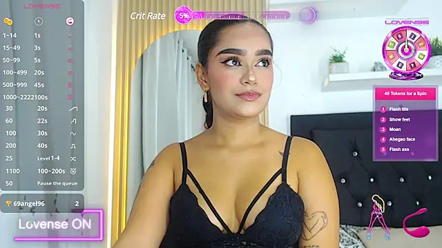 Snapshot of coraline_v chatting on 20, 3, 2025 coraline v online show from 20, 3, 2025