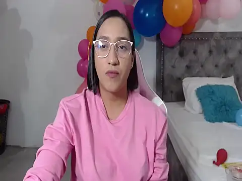 Snapshot of Saracutee1 chatting on 11, 9, 2025 Saracutee1 online show from 11, 9, 2025