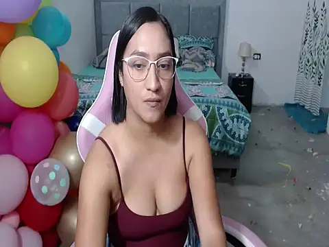 Snapshot of Saracutee1 chatting on 25, 9, 2025 Saracutee1 online show from 25, 9, 2025