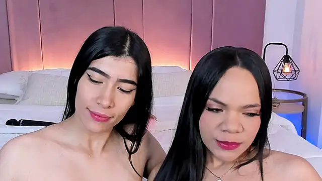 Snapshot of siara_and_zoe chatting on 24, 3, 2026 siara and zoe online show from 24, 3, 2026