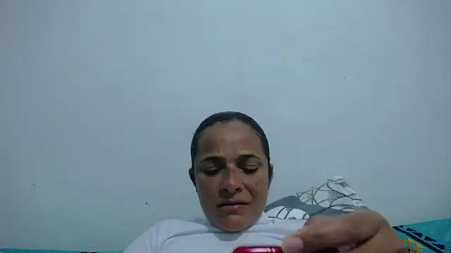 Snapshot of GiveLove1 chatting on 5, 1, 2025 GiveLove1 online show from 5, 1, 2025