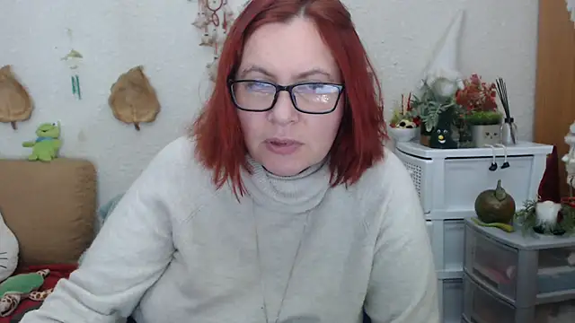 Snapshot of PlayfullMature chatting on 4, 3, 2025 PlayfullMature online show from 4, 3, 2025