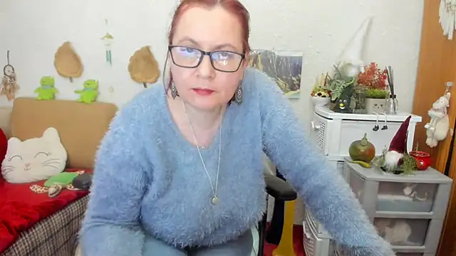 Snapshot of PlayfullMature chatting on 6, 3, 2025 PlayfullMature online show from 6, 3, 2025