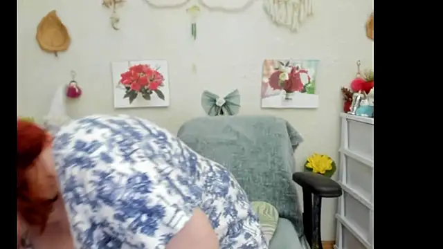 Snapshot of PlayfullMature chatting on 18, 9, 2025 PlayfullMature online show from 18, 9, 2025