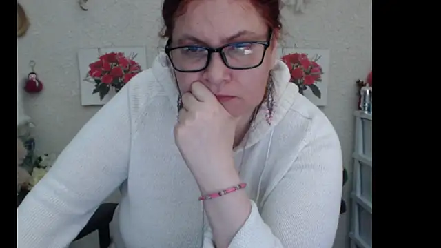 Snapshot of PlayfullMature chatting on 24, 9, 2025 PlayfullMature online show from 24, 9, 2025