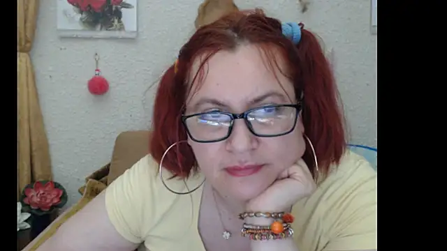 Snapshot of PlayfullMature chatting on 17, 10, 2025 PlayfullMature online show from 17, 10, 2025