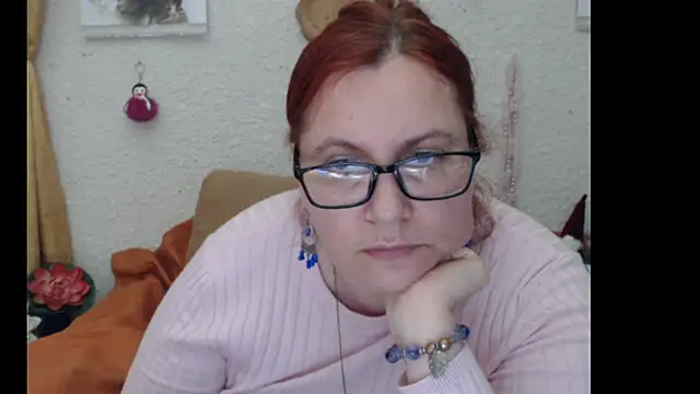 Snapshot of PlayfullMature chatting on 21, 10, 2025 PlayfullMature online show from 21, 10, 2025