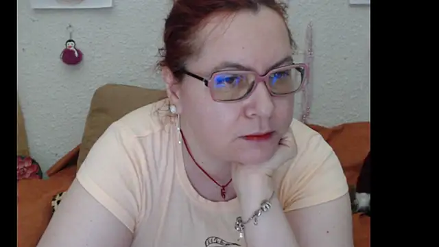 Snapshot of PlayfullMature chatting on 28, 10, 2025 PlayfullMature online show from 28, 10, 2025