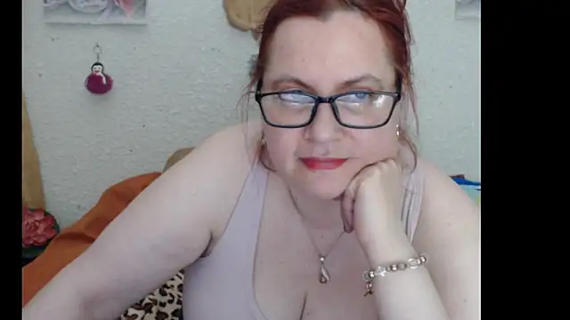 Snapshot of PlayfullMature chatting on 5, 11, 2025 PlayfullMature online show from 5, 11, 2025