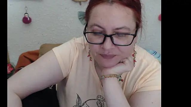 Snapshot of PlayfullMature chatting on 12, 11, 2025 PlayfullMature online show from 12, 11, 2025