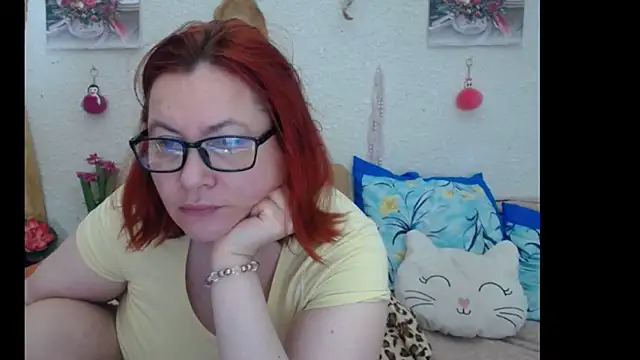 Snapshot of PlayfullMature chatting on 14, 11, 2025 PlayfullMature online show from 14, 11, 2025