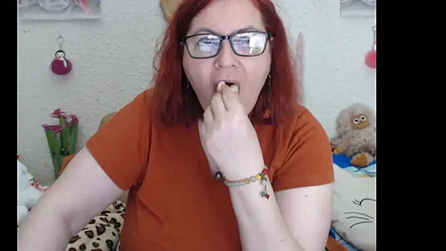 Snapshot of PlayfullMature chatting on 21, 11, 2025 PlayfullMature online show from 21, 11, 2025