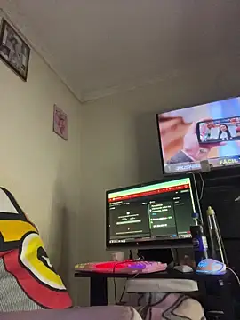 Snapshot of _Dulcinea777 chatting on 12, 11, 2025 Dulcinea777 online show from 12, 11, 2025