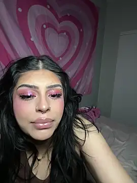 Snapshot of ThickerThanYoBitch chatting on 18, 3, 2026 ThickerThanYoBitch online show from 18, 3, 2026