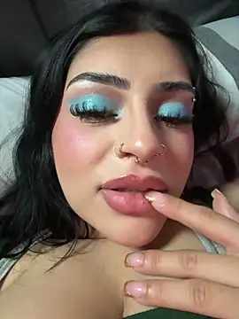 Snapshot of ThickerThanYoBitch chatting on 19, 3, 2026 ThickerThanYoBitch online show from 19, 3, 2026