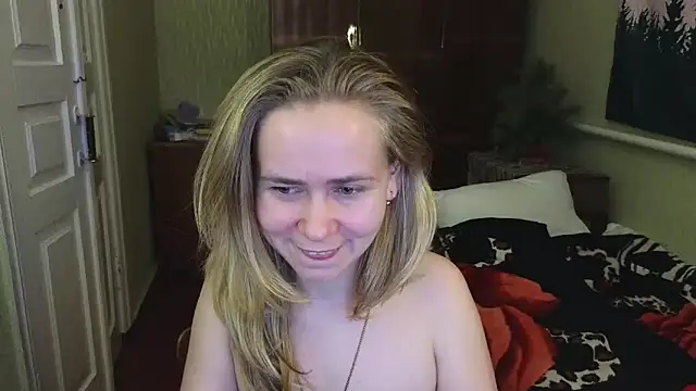 Snapshot of Riley_Roo chatting on 24, 12, 2024 Riley Roo online show from 24, 12, 2024