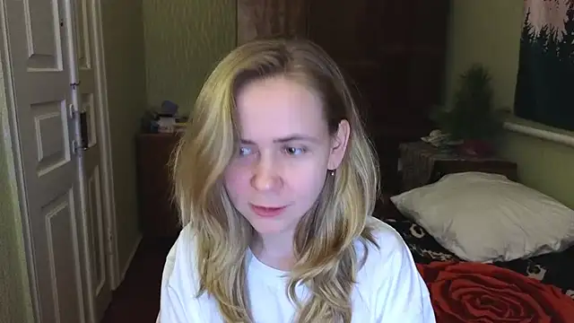 Snapshot of Riley_Roo chatting on 27, 12, 2024 Riley Roo online show from 27, 12, 2024