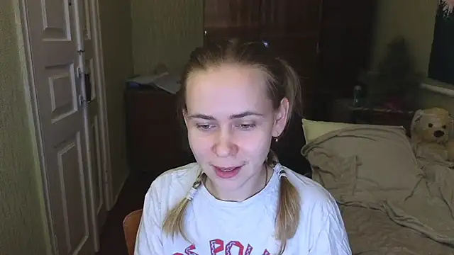 Snapshot of Riley_Roo chatting on 9, 1, 2025 Riley Roo online show from 9, 1, 2025