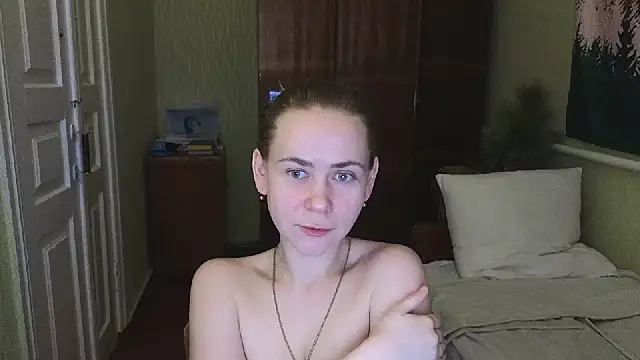 Snapshot of Riley_Roo chatting on 13, 1, 2025 Riley Roo online show from 13, 1, 2025