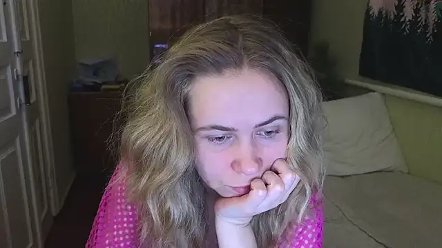 Snapshot of Riley_Roo chatting on 20, 1, 2025 Riley Roo online show from 20, 1, 2025