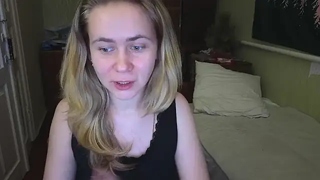 Snapshot of Riley_Roo chatting on 26, 1, 2025 Riley Roo online show from 26, 1, 2025