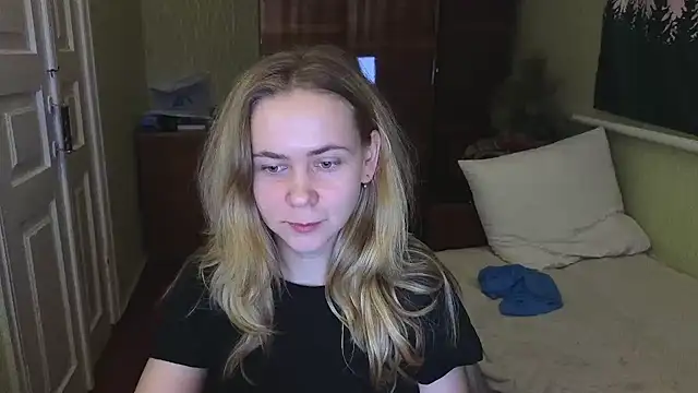 Snapshot of Riley_Roo chatting on 28, 1, 2025 Riley Roo online show from 28, 1, 2025