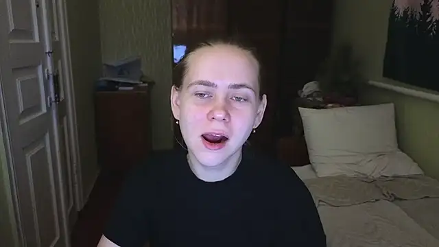 Snapshot of Riley_Roo chatting on 31, 1, 2025 Riley Roo online show from 31, 1, 2025