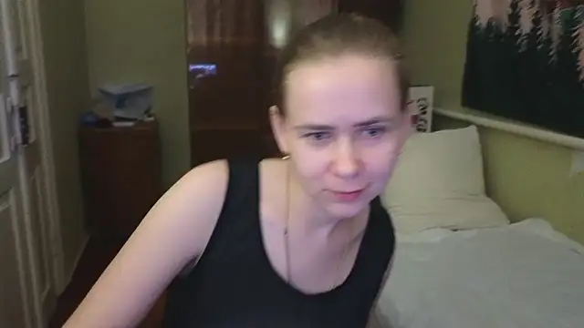 Snapshot of Riley_Roo chatting on 5, 2, 2025 Riley Roo online show from 5, 2, 2025