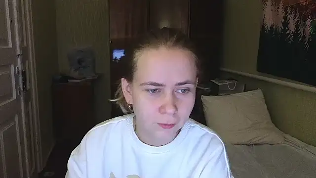 Snapshot of Riley_Roo chatting on 7, 2, 2025 Riley Roo online show from 7, 2, 2025