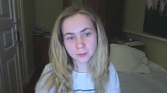 Snapshot of Riley_Roo chatting on 11, 2, 2025 Riley Roo online show from 11, 2, 2025