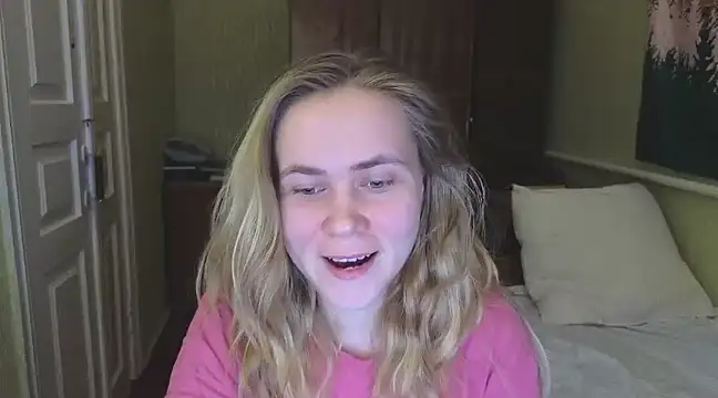 Snapshot of Riley_Roo chatting on 12, 2, 2025 Riley Roo online show from 12, 2, 2025