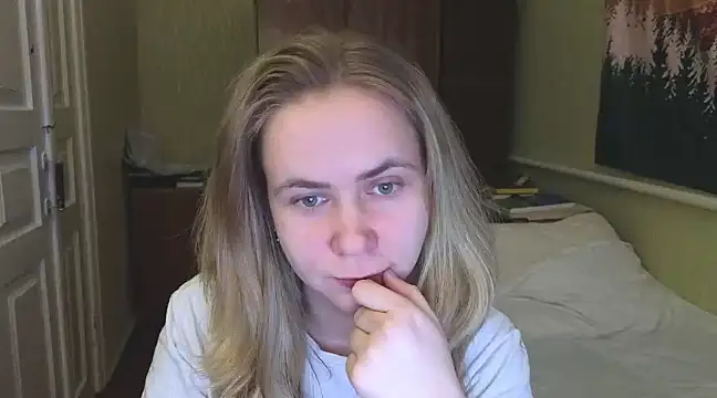 Snapshot of Riley_Roo chatting on 19, 2, 2025 Riley Roo online show from 19, 2, 2025