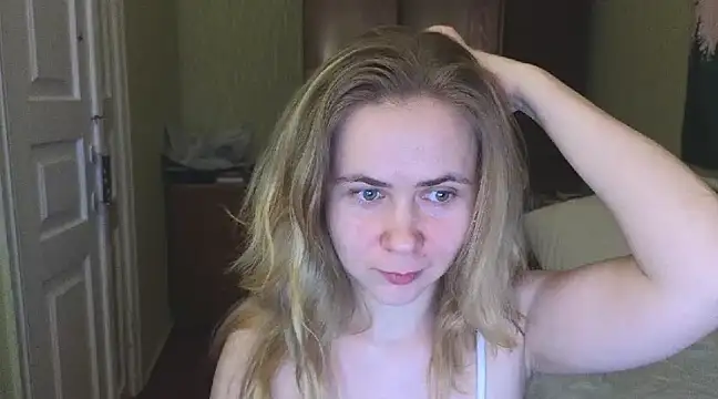 Snapshot of Riley_Roo chatting on 22, 2, 2025 Riley Roo online show from 22, 2, 2025