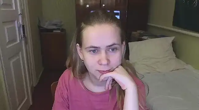 Snapshot of Riley_Roo chatting on 25, 2, 2025 Riley Roo online show from 25, 2, 2025