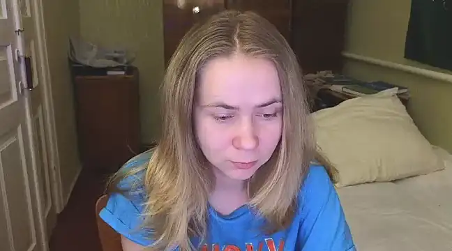 Snapshot of Riley_Roo chatting on 27, 2, 2025 Riley Roo online show from 27, 2, 2025