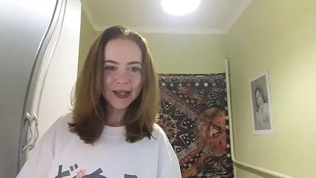 Snapshot of Riley_Roo chatting on 13, 9, 2025 Riley Roo online show from 13, 9, 2025