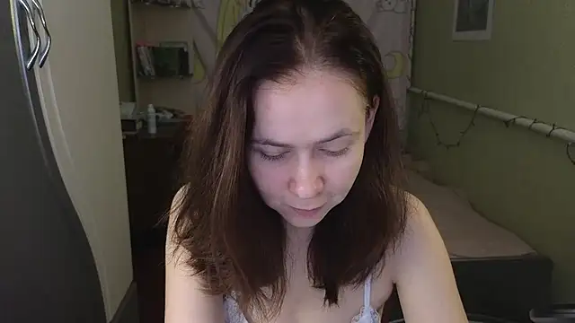 Snapshot of Riley_Roo chatting on 20, 10, 2025 Riley Roo online show from 20, 10, 2025