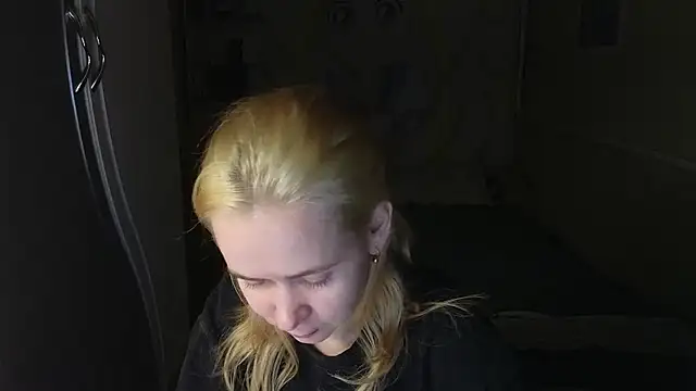 Snapshot of Riley_Roo chatting on 11, 1, 2026 Riley Roo online show from 11, 1, 2026