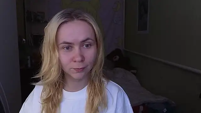 Snapshot of Riley_Roo chatting on 15, 3, 2026 Riley Roo online show from 15, 3, 2026