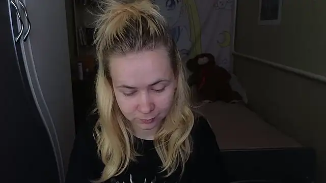 Snapshot of Riley_Roo chatting on 28, 3, 2026 Riley Roo online show from 28, 3, 2026