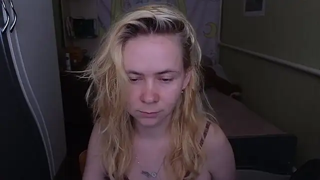 Snapshot of Riley_Roo chatting on 31, 3, 2026 Riley Roo online show from 31, 3, 2026