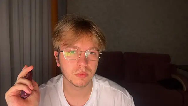 kiopiggy online show from 2, 12, 2025