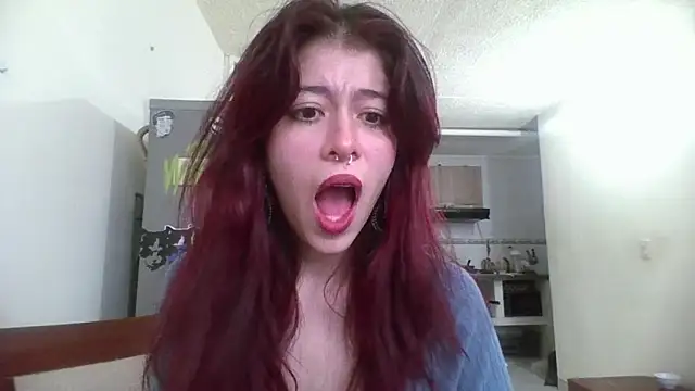 SuzzyyM online show from 13, 2, 2025